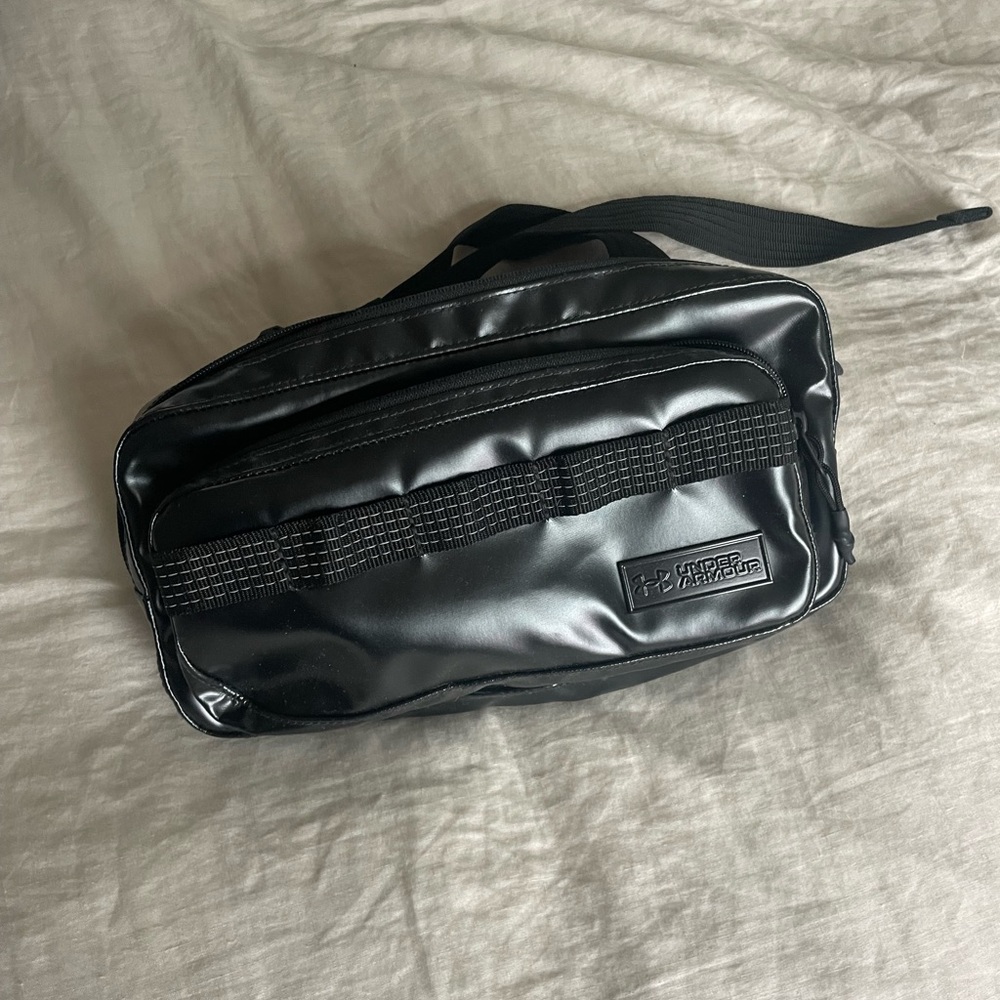 UNIQUE Under Armour Large Unisex Fanny pack / Belt Bag, Rare Piece
